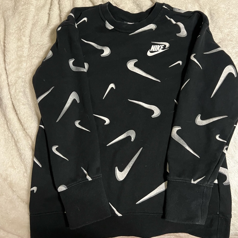 Black nike sweatshirt size Large